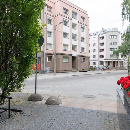Cozy Stylish Studio Apartment With Free Parking By Centralapartments Tallinn Extérieur photo