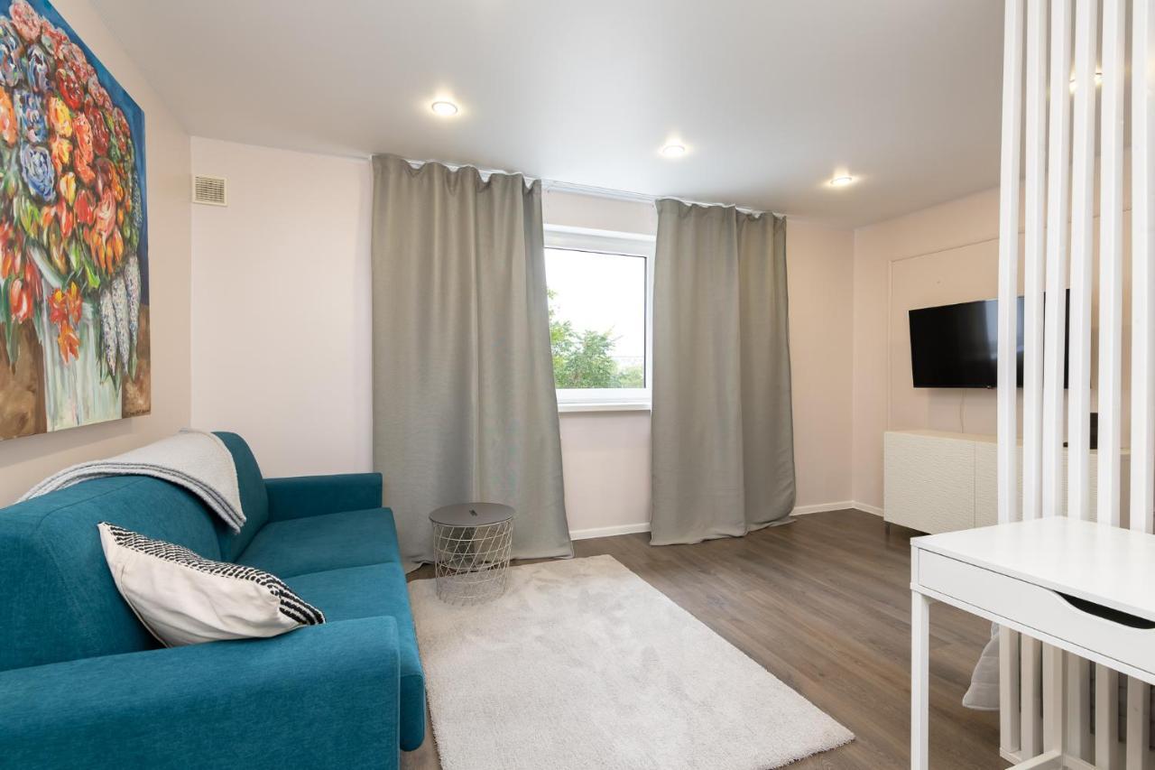 Cozy Stylish Studio Apartment With Free Parking By Centralapartments Tallinn Extérieur photo