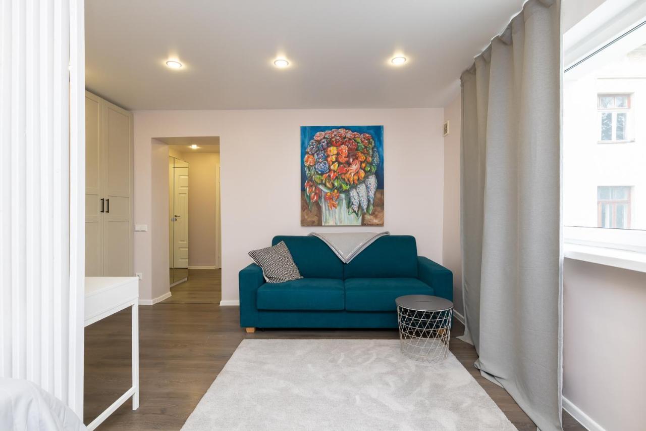 Cozy Stylish Studio Apartment With Free Parking By Centralapartments Tallinn Extérieur photo